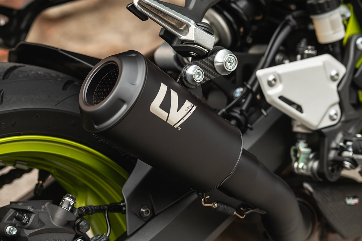 Leo Vince LV-10 Slip-On Muffler Carbon Fiber Motorcycle Universal Fit 54mm  Left
